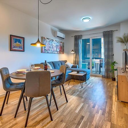 Art Apartment Monvidal Pula Ngoại thất bức ảnh