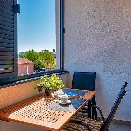 Art Apartment Monvidal Pula Ngoại thất bức ảnh