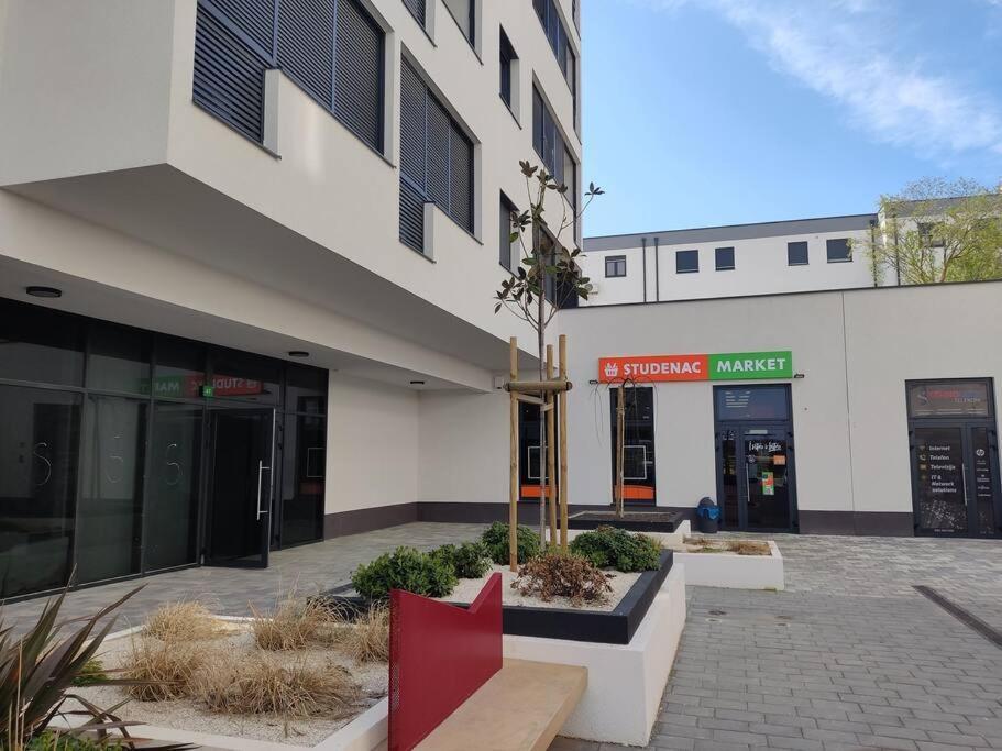 Art Apartment Monvidal Pula Ngoại thất bức ảnh