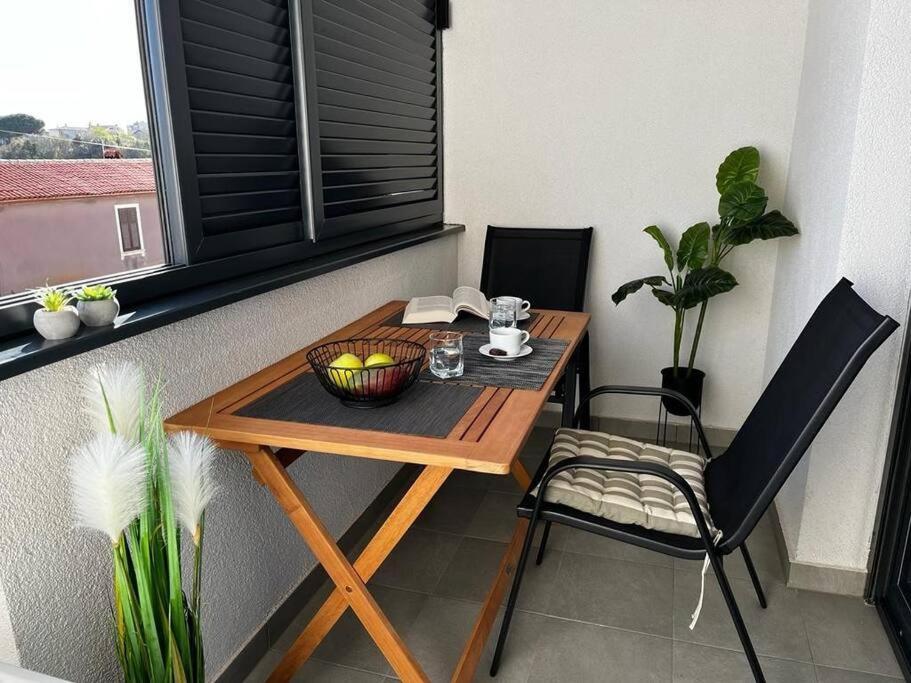 Art Apartment Monvidal Pula Ngoại thất bức ảnh