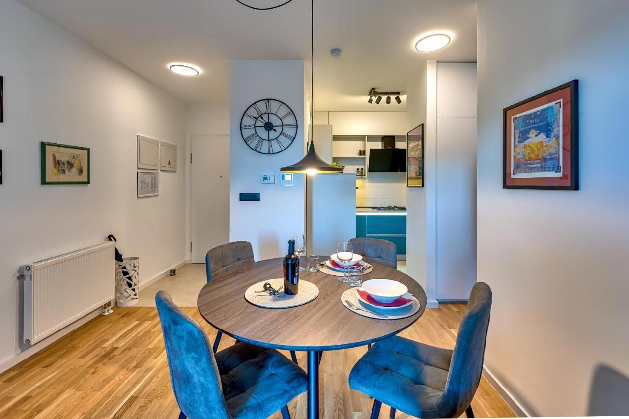 Art Apartment Monvidal Pula Ngoại thất bức ảnh