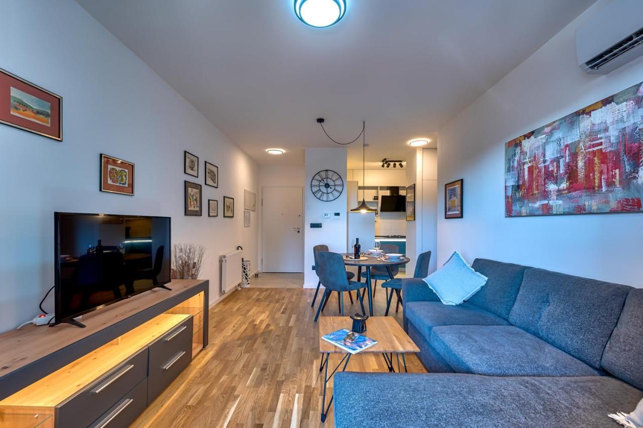 Art Apartment Monvidal Pula Ngoại thất bức ảnh
