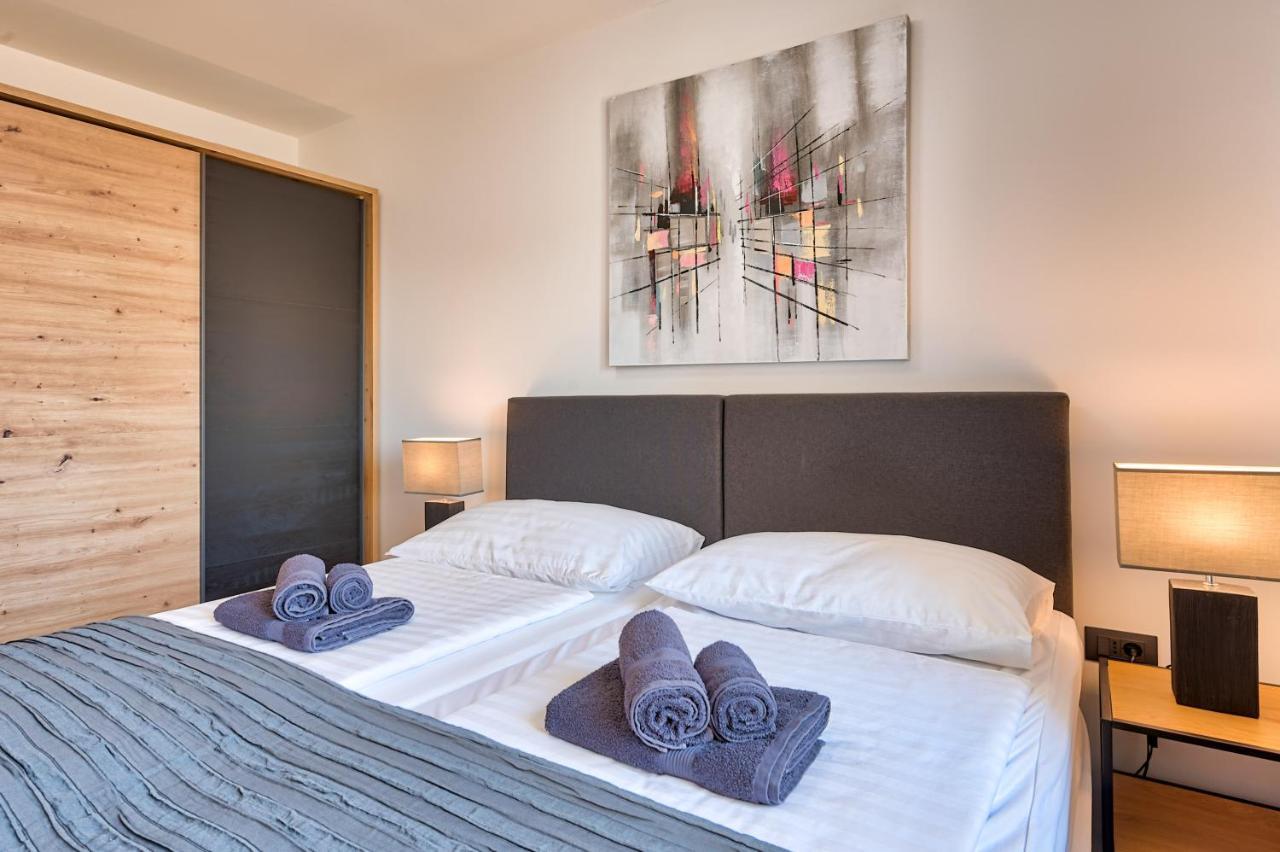 Art Apartment Monvidal Pula Ngoại thất bức ảnh